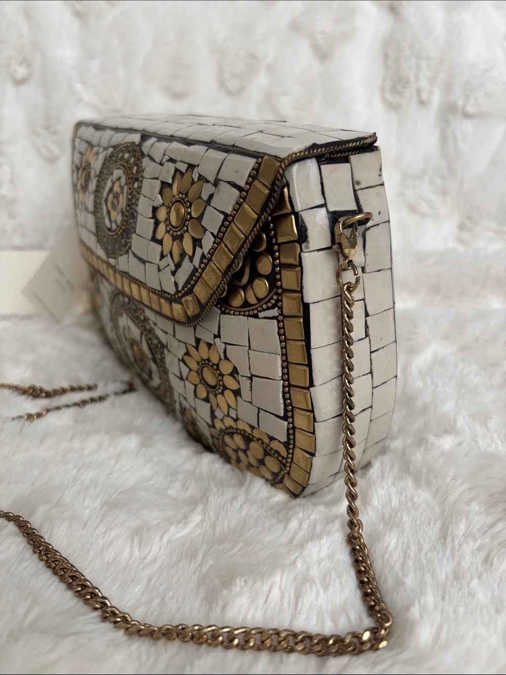 Antik Kraft White and Gold Mosaic Floral Embellished Crossbody/Clutch - Picture 6 of 10